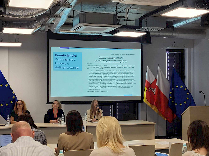 Eksperci LAWP prowadzą szkolenie.