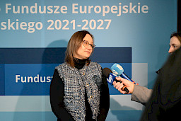 Uroczyste wręczenie umów o dofinansowanie projektów w ramach Działania 1.3 Badania i innowacje w sektorze przedsiębiorstw programu FEL 2021-2027.