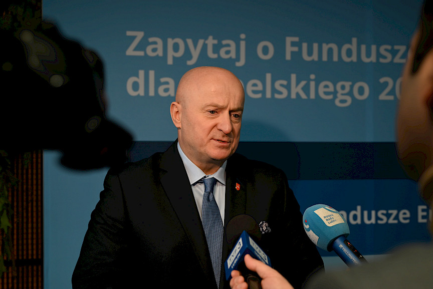 Uroczyste wręczenie umów o dofinansowanie projektów w ramach Działania 1.3 Badania i innowacje w sektorze przedsiębiorstw programu FEL 2021-2027.