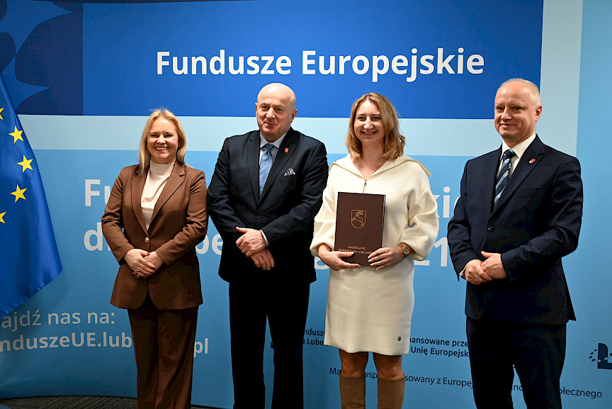 Uroczyste wręczenie umów o dofinansowanie projektów w ramach Działania 1.3 Badania i innowacje w sektorze przedsiębiorstw programu FEL 2021-2027.