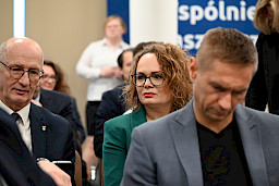 Uroczyste wręczenie umów o dofinansowanie projektów w ramach Działania 8.8 Wsparcie rodziny i pieczy zastępczej (13 umów), 10.5 Wsparcie edukacji w ramach Zintegrowanych Inwestycji Terytorialnych (1 umowa), 10.6 Uczenie się osób dorosłych (12 umów).