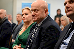 Uroczyste wręczenie umów o dofinansowanie projektów w ramach Działania 8.8 Wsparcie rodziny i pieczy zastępczej (13 umów), 10.5 Wsparcie edukacji w ramach Zintegrowanych Inwestycji Terytorialnych (1 umowa), 10.6 Uczenie się osób dorosłych (12 umów).