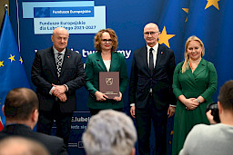 Uroczyste wręczenie umów o dofinansowanie projektów w ramach Działania 8.8 Wsparcie rodziny i pieczy zastępczej (13 umów), 10.5 Wsparcie edukacji w ramach Zintegrowanych Inwestycji Terytorialnych (1 umowa), 10.6 Uczenie się osób dorosłych (12 umów).