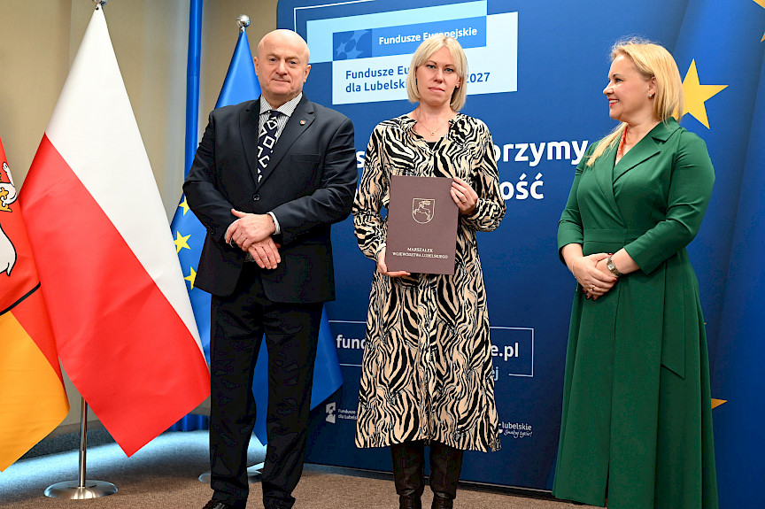 Uroczyste wręczenie umów o dofinansowanie projektów w ramach Działania 8.8 Wsparcie rodziny i pieczy zastępczej (13 umów), 10.5 Wsparcie edukacji w ramach Zintegrowanych Inwestycji Terytorialnych (1 umowa), 10.6 Uczenie się osób dorosłych (12 umów).