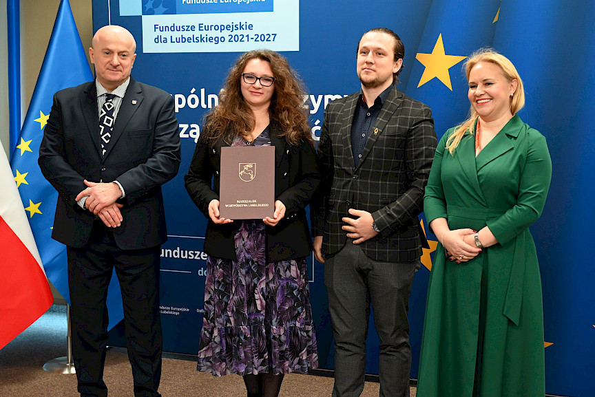 Uroczyste wręczenie umów o dofinansowanie projektów w ramach Działania 8.8 Wsparcie rodziny i pieczy zastępczej (13 umów), 10.5 Wsparcie edukacji w ramach Zintegrowanych Inwestycji Terytorialnych (1 umowa), 10.6 Uczenie się osób dorosłych (12 umów).