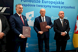 Wręczenie umowy na zakup 4 Elektrycznych Zespołów Trakcyjnych