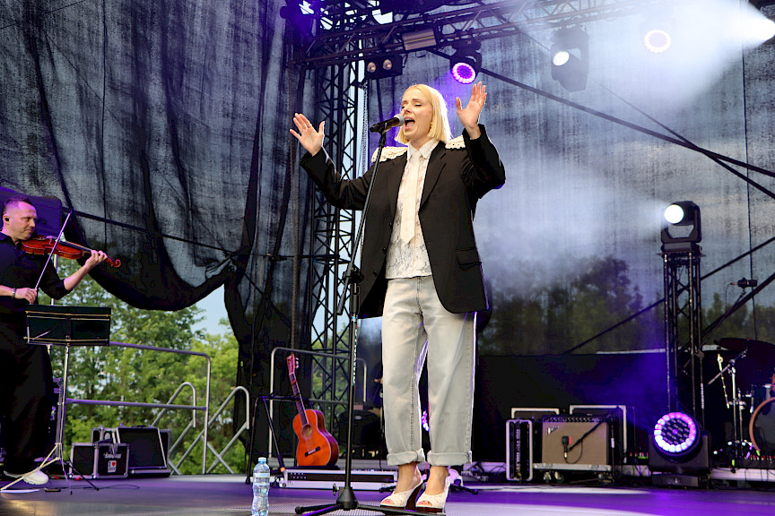Halina Mlynkova występująca na scenie