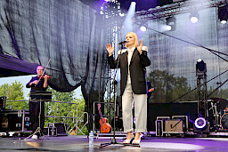 Halina Mlynkova występująca na scenie